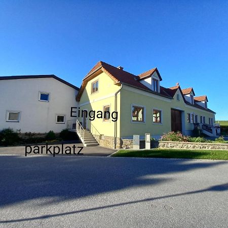 Apartment Am Alpakahof Hahn Grafenschlag エクステリア 写真