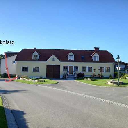 Apartment Am Alpakahof Hahn Grafenschlag エクステリア 写真